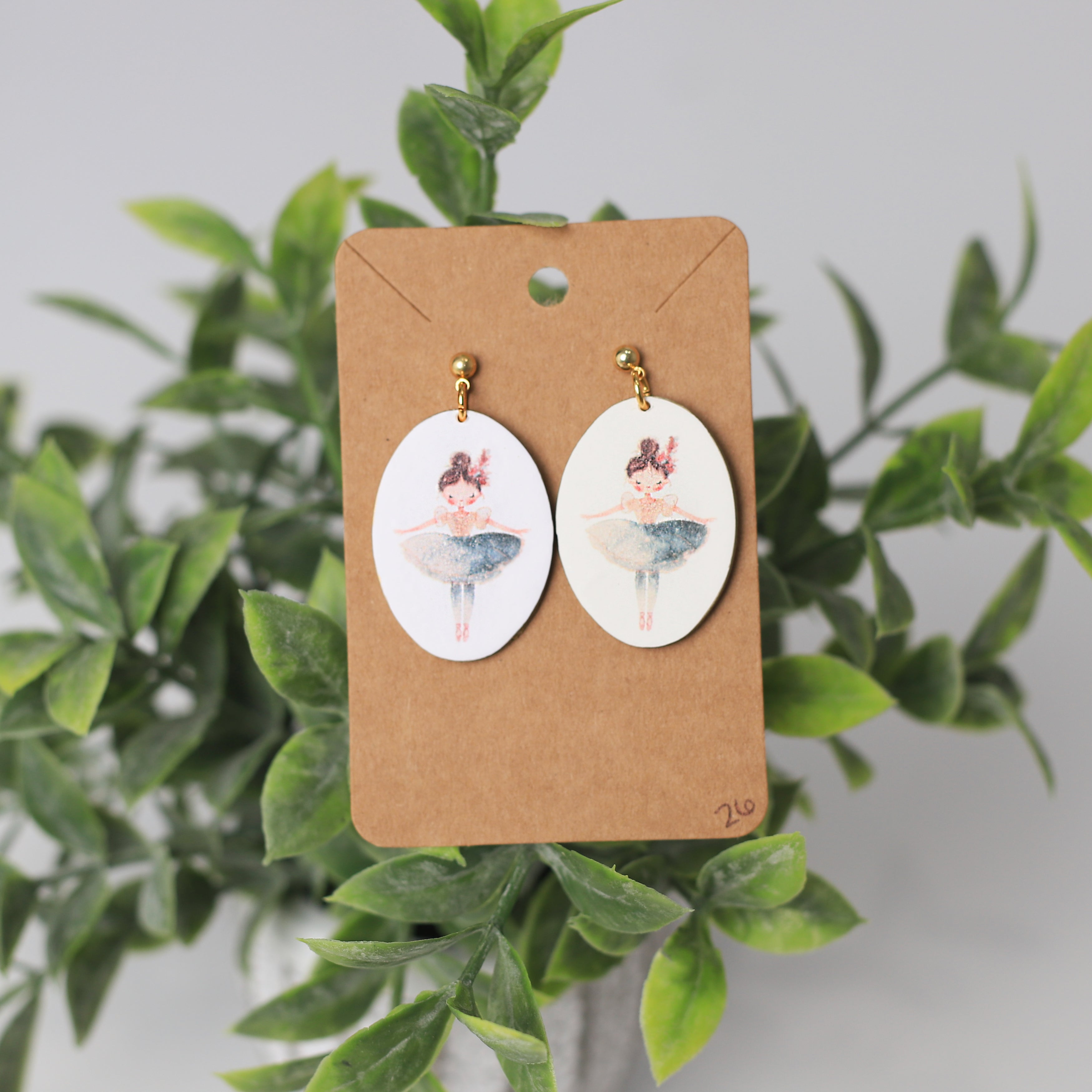 Beautiful Ballerinas on Oval